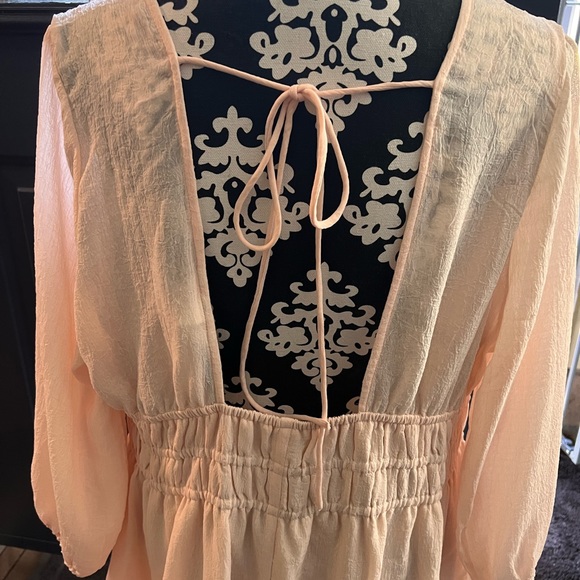 Light blush pink long maxi, high gathered waist. Open back with ties - Picture 6 of 13